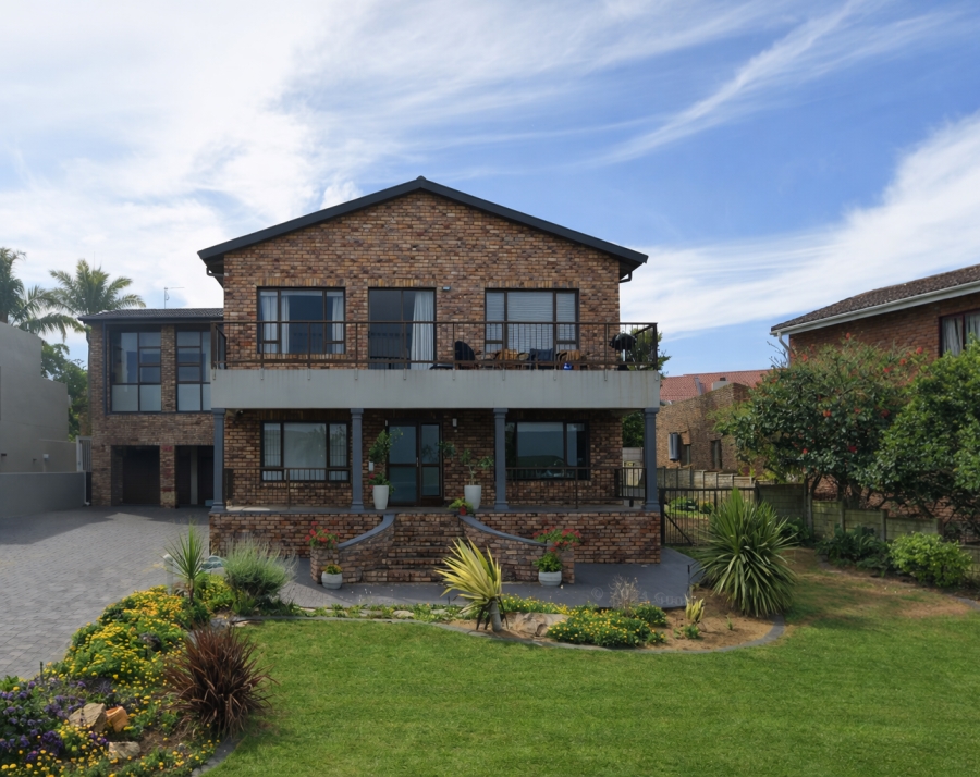 5 Bedroom Property for Sale in Stilbaai Wes Western Cape